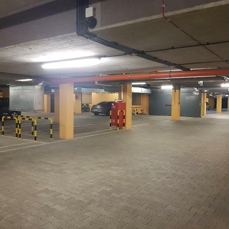 Garden Apartment Cracow- Shopping Mall 1Min, Underground Parking, Family Friendly, City Center Cracovie Extérieur photo