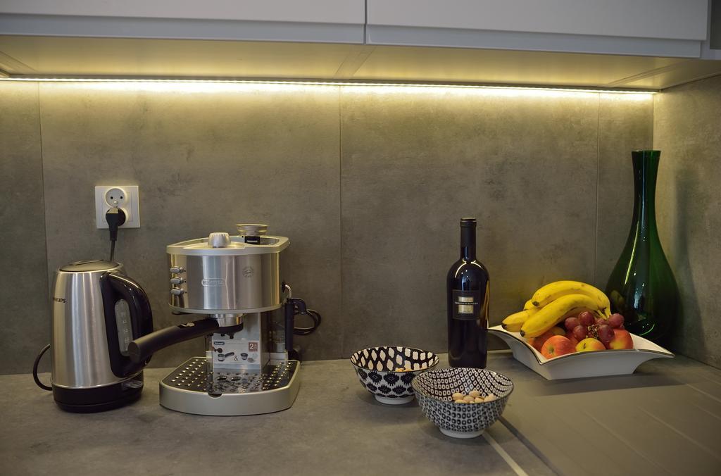 Garden Apartment Cracow- Shopping Mall 1Min, Underground Parking, Family Friendly, City Center Cracovie Extérieur photo