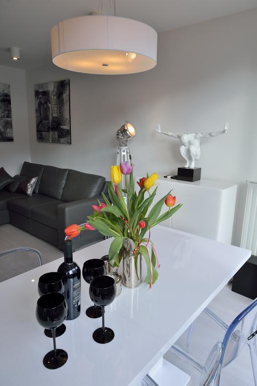Garden Apartment Cracow- Shopping Mall 1Min, Underground Parking, Family Friendly, City Center Cracovie Extérieur photo