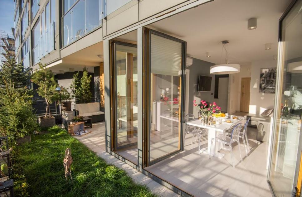 Garden Apartment Cracow- Shopping Mall 1Min, Underground Parking, Family Friendly, City Center Cracovie Extérieur photo